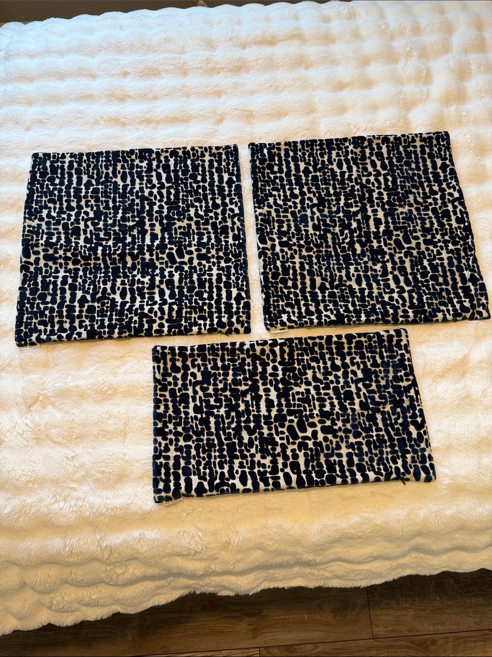 NWOT Set of 3 D.V. KAP Home Leah Lapis Luxury Pillow Covers (2) 21x21 (1) 13x23